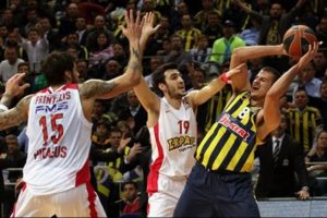 Fenerbah&ccedil;e Euroleague'de yenildi