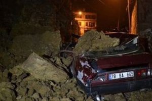 Karab&uuml;k'te heyelan