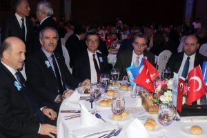 Bal-G&ouml;&ccedil;'te 30.yıl coşkusu