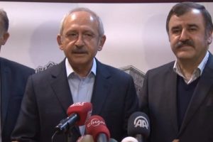 Kılı&ccedil;daroğlu'ndan usta yazara ziyaret