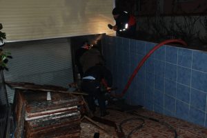 &Ccedil;ıkan yangın korkulu anlar yaşattı