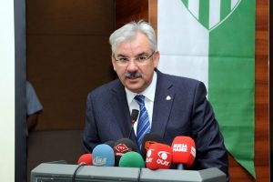 Recep B&ouml;l&uuml;kbaşı yabancı kuralına isyan etti!