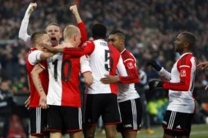 Feyenoord zirveye y&uuml;r&uuml;yor:3-1