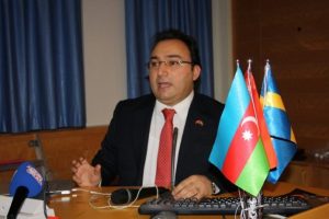 Bak&uuml; şehitleri unutulmadı