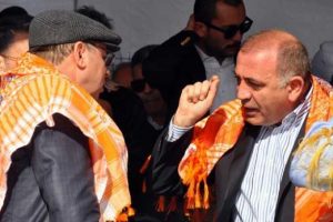 Vali uyardı G&uuml;rsel Tekin festivali terk etti