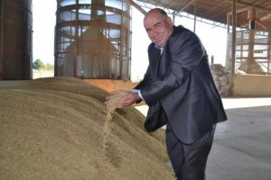 Başbakanın KDV m&uuml;jdesi &uuml;reticiyi sevindirdi