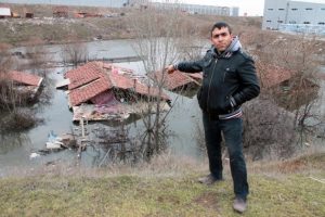 Burada yaşanır mı? O yaşıyor...