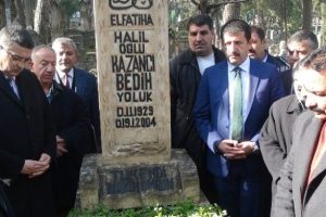 Kazancı Bedih mezarı başında anıldı