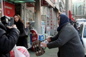 At eti skandalının yakınları gazetecilere saldırdı
