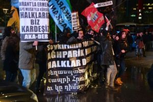 Başkent'te Hrant Dink y&uuml;r&uuml;y&uuml;ş&uuml;nde olaylar &ccedil;ıktı