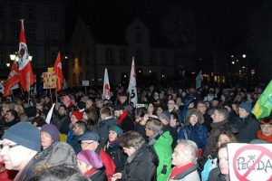 Almanya'da PEGİDA protesto edildi