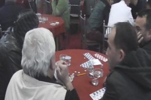 Polis bu kez ne kapı kırdı ne de duvar