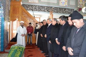 Zafer &Ccedil;ağlayan annesine veda etti