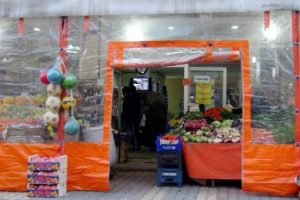 Kameralara rağmen marketteki hırsızlıklar esnafı bıktırdı