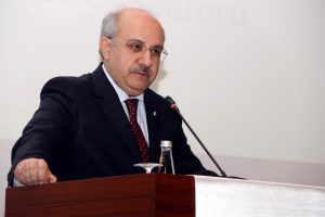 Karaca, mezunlar buluşmasına katıldı