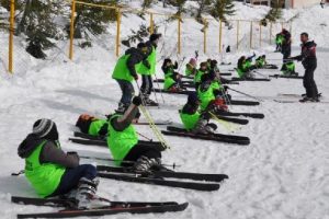Kartepeli &ccedil;ocuklara &uuml;cretsiz kayak eğitimi
