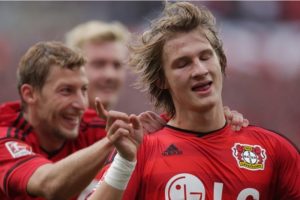 Leverkusen Jedvaj'ın tapusunu aldı