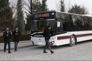 9 bin 244 &ouml;ğrenci &uuml;cretsiz el kartlarını aldı