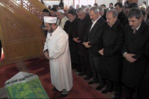 Zafer &Ccedil;ağlayan'ın annesi toprağa verildi