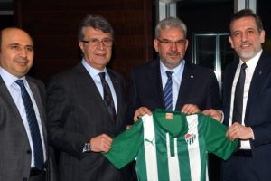 BTSO'dan Bursaspor'a 2 bin forma