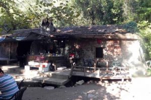 Tarihi değirmen bakımsızlıktan yıkıldı