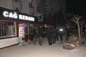 Alacak verecek kavgasında silahlar konuştu! 1 &ouml;l&uuml;!