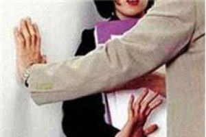 &Ouml;ğrenciyi zorla &ouml;pmenin bedeli ağır oldu!