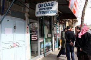 Sen misin Belediye'nin elektriğini kesen!
