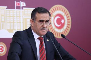 İhsan &Ouml;zkes: Davutoğlu, kimsenin kolunu koparamadı ama adaletin kafasını kopardı