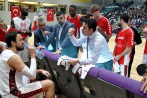 Uşak Sporti'ten Galatasaray'a g&ouml;zdağı