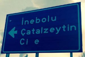 Kastamonu'da tabelaya 'Cide' yerine 'Cizre' yazıldı