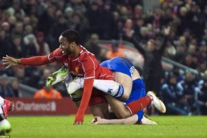 İngiltere Liverpool-Chelsea ma&ccedil;ındaki pozisyonu konuşuyor