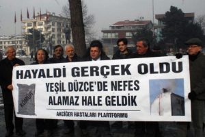 Hava kirliliği protestosuna polis engeli