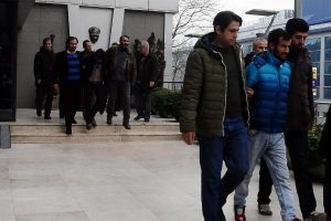 Bursa'da işadamlarını gasp eden &ccedil;ete &ccedil;&ouml;kertildi