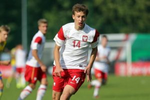 Arsenal Bielik transferini resmen a&ccedil;ıkladı