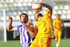 Kayserispor'da şok!Cemil r&ouml;veşata yaparken boynundan sakatlandı