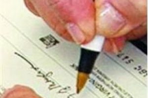 D&uuml;nya devine "sahte senetle haciz" tuzağı