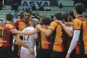 Aslan &ccedil;eyrek finalde