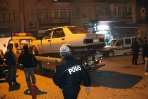 Polisten ka&ccedil;an zanlılar kıskıvrak yakalandı