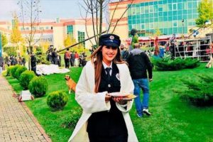 M&uuml;tevazı Yolanthe...