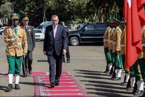 Erdoğan Etiyopya'da t&ouml;renle karşılandı