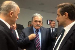 Bu bakanlıkta herkesin kulağı delik