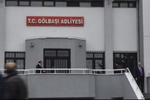 Bir isim daha teslim oldu