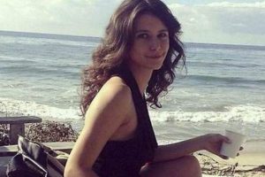Beren Saat o işi bıraktı