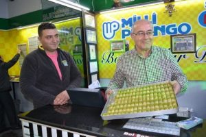 Niğdeli talihliden bayi sahibine baklava