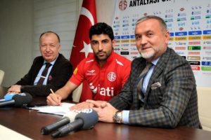 Ahmet Aras Antalyaspor'da