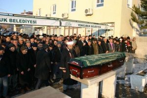 Maden iş&ccedil;isi son yolculuğuna uğurlandı