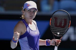 Halep ile Bouchard zorlanmadan d&ouml;rd&uuml;nc&uuml; turda