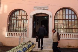 Bursa'da camide yapılan hırsızlık esnafı &ccedil;ileden &ccedil;ıkardı