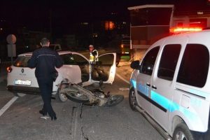 Otomobil ile motosiklet &ccedil;arpıştı: 2 yaralı